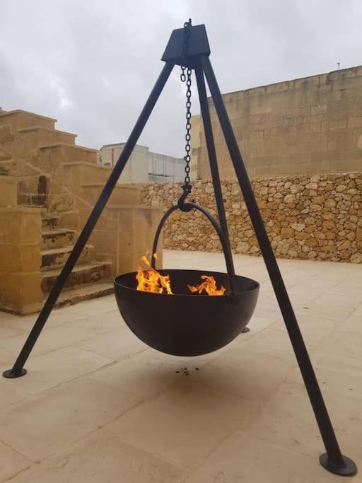 Farmhouse Villa With Large Pool And Garden In Gozo Għarb Buitenkant foto