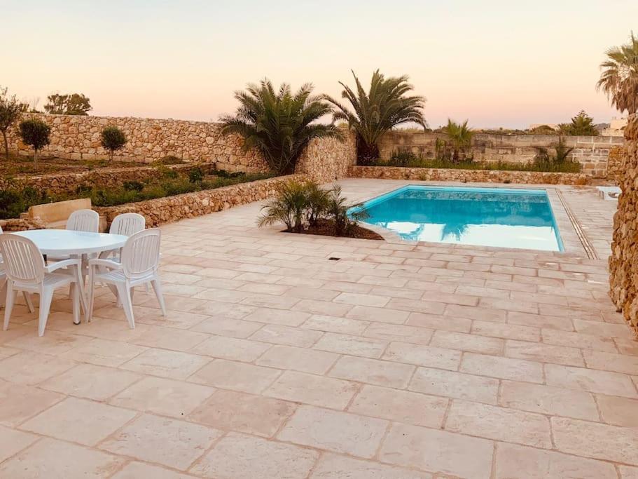 Farmhouse Villa With Large Pool And Garden In Gozo Għarb Buitenkant foto