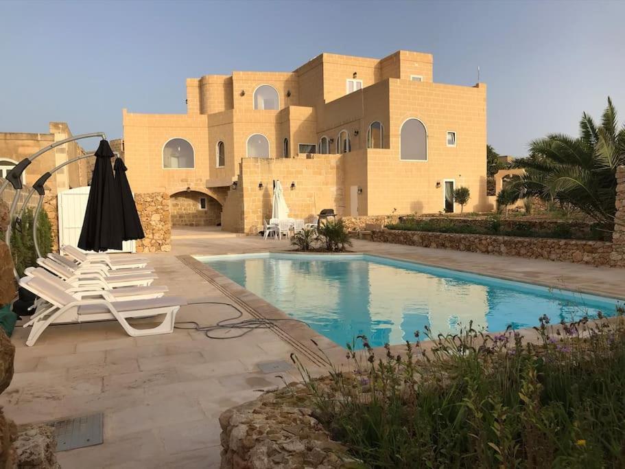 Farmhouse Villa With Large Pool And Garden In Gozo Għarb Buitenkant foto