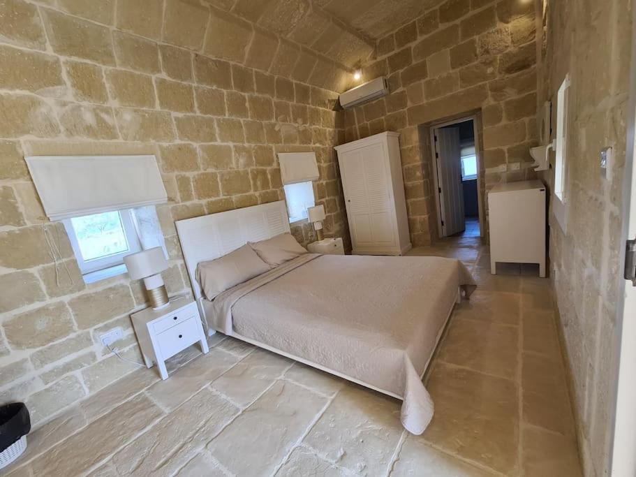 Farmhouse Villa With Large Pool And Garden In Gozo Għarb Buitenkant foto