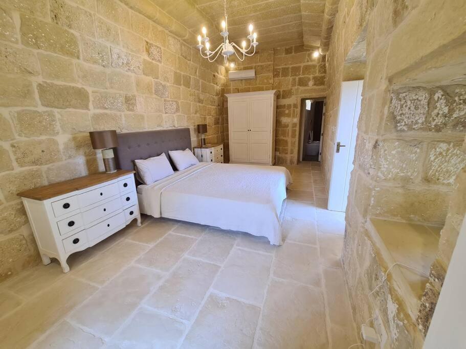 Farmhouse Villa With Large Pool And Garden In Gozo Għarb Buitenkant foto