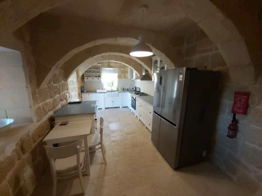 Farmhouse Villa With Large Pool And Garden In Gozo Għarb Buitenkant foto