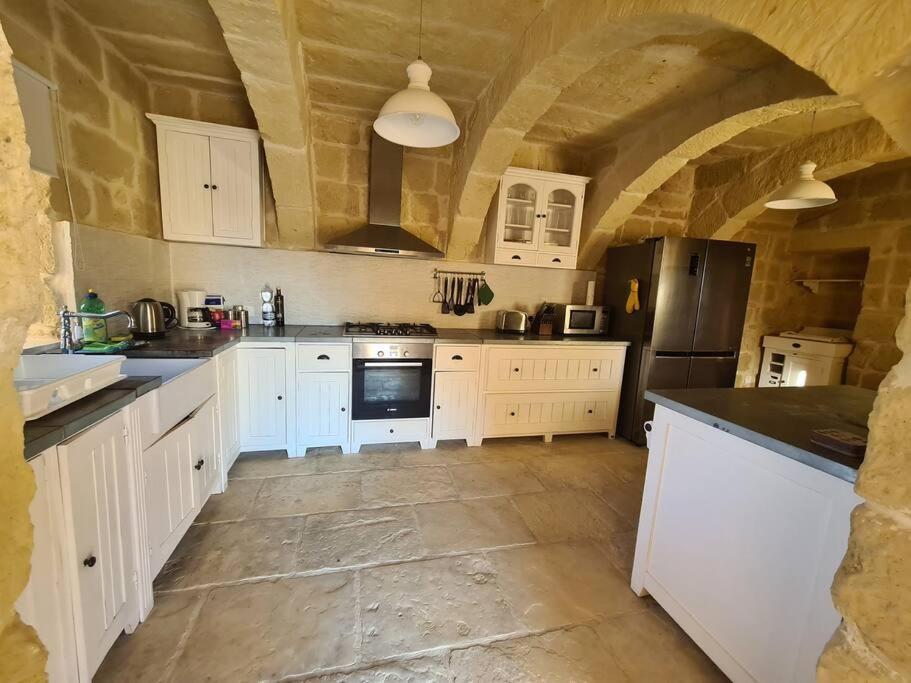 Farmhouse Villa With Large Pool And Garden In Gozo Għarb Buitenkant foto